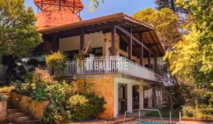 Casa a venda em Interlagos - São Paulo - SP