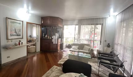 Apartamento a venda em Moema - São Paulo - SP