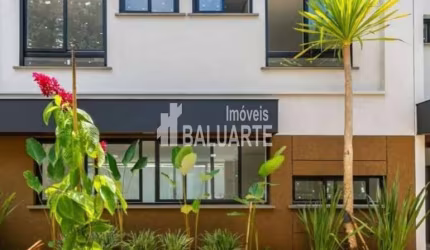 Vende-se linda casa em condomínio luxuoso. Alto da Boa Vista.