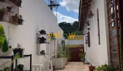 Casa em Vila Guilhermino  -  Santa Isabel