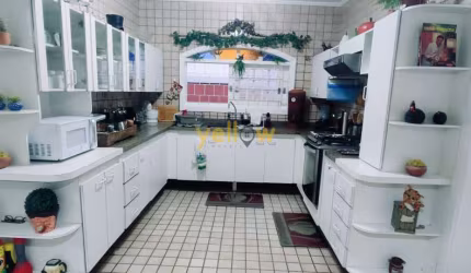 Casa Térrea em Condomínio Fechado em Arujázinho I, II e III - Arujá, SP