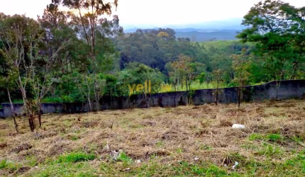 Terreno no Condomínio Colinas de Arujá Pronto para Construir