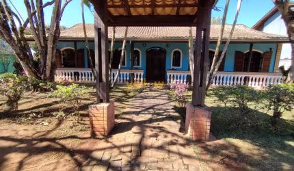 Casa em Condomínio Fechado em Chácaras Colinas Verdes - Arujá: 325m², 3 Dormitórios, 1 Suíte, 3 Banheiros por R$1.700.000 para Venda