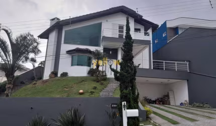 Casa em Condomínio Fechado em Condomínio Hills III - Arujá, SP