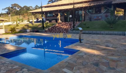 Chácara em Casqueiro - Biritiba Mirim com 220m², 3 dormitórios e 4 banheiros por R$980.000 - Venda