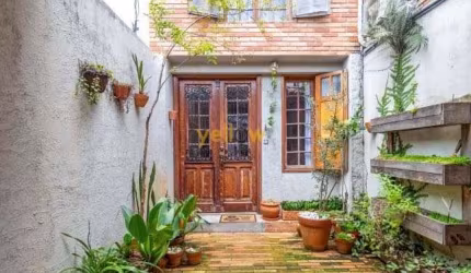 Casa de 130m² em Chácara Santo Antônio, São Paulo - 3 Dormitórios, 2 Banheiros - Venda e Locação por R$1.200.000