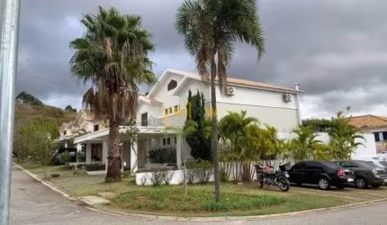 Casa em Condomínio Fechado em Tamboré com 360m², R$2.790.000