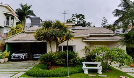 Casa Luxuosa em Condomínio Hills III - Arujá à Venda e Locação