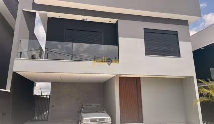 Casa em Condomínio Fechado em Residencial Real Park - Arujá, SP
