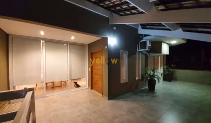 Casa de luxo em Parque Santa Teresa - Santa Isabel com 3 dormitórios e 1 suíte por R$ 1.500.000 para venda e R$ 6.000 para locação