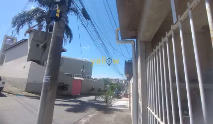 Casa à venda em Caiubi - Itaquaquecetuba: 4 dormitórios, 1 suíte e 190m² de área útil