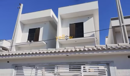 Casa de 135M² em Bairro de Arujá com 3 Suítes - Venda por R$850K