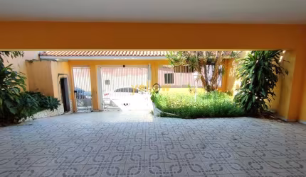 Casa Comercial em Vila Virgínia: 208m², 3 dormitórios, 1 suíte, 3 banheiros - Venda por R$1.5M e Locação por R$6K