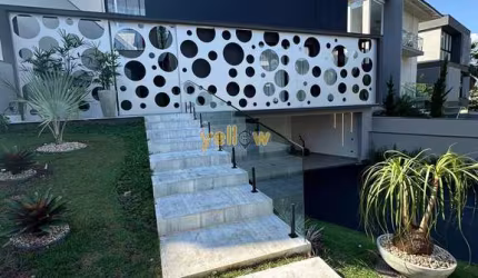 Casa em Condomínio Fechado em Jardim Fazenda Rincao - Arujá: 270m², 3 dormitórios, 3 suítes por R$3.800.000 para venda e locação