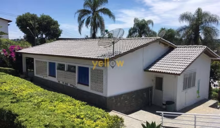 Casa em Condomínio Fechado em Arujázinho IV - Arujá | 3 Dormitórios, 2 Suítes, 1.582M² de Área Útil | Venda  por R$ 2.300.000