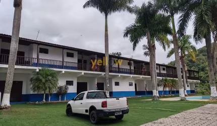Casa Comercial em Santa Isabel: 16 Suítes, 20 Banheiros, R$ 2.5M