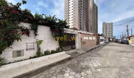 Casa à Venda em Jardim Lunamar - 2 Dorms por R$ 395.000
