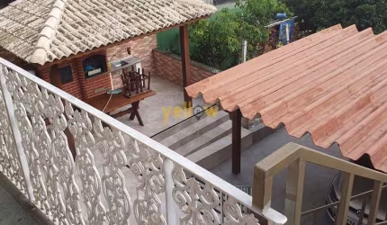 Casa à Venda em Mirante do Arujá: 2 Dorms, 242m²