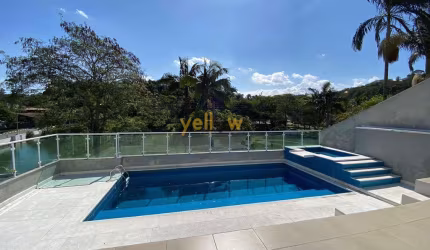 Casa Luxuosa em Arujazinho III: 6 Suítes por R$7.000.000