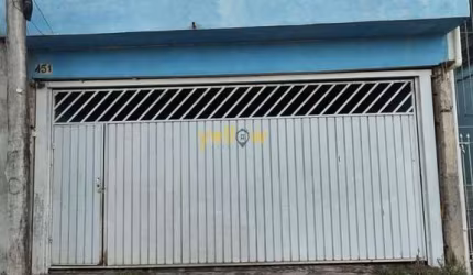 Descubra o seu novo lar em um dos bairros mais tranquilos de Arujá! Esta encantadora casa, situada no Parque Rodrigo Barreto, oferece o equilíbrio perfeito entre conforto e praticidade. Com 3 dormitór