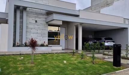 Casa à Venda em Arujá: 2 Suítes no Condomínio Hills III