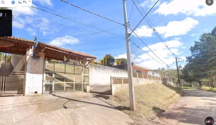 Chácara à Venda em Suzano: 3 Dormitórios e 500m²