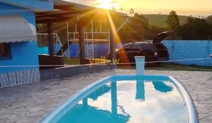 &lt;p&gt;Descubra o seu refúgio dos sonhos na Chácara Reunidas Canadá, em Santa Isabel! Com uma área útil de 300 m², esta encantadora chácara é o lugar perfeito para quem busca tranquilidade e confort