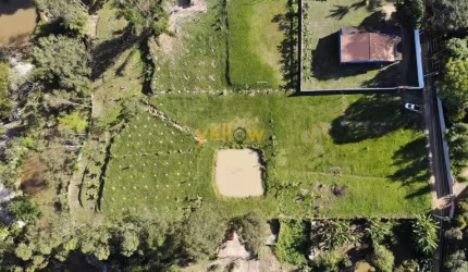 &lt;p&gt;Descubra o seu refúgio no campo com este incrível terreno rural localizado em Jardim Parateí, Guararema. Com uma área ampla e cercada pela natureza exuberante, este espaço é perfeito para que