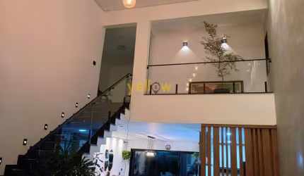 Casa Luxuosa em Arujá Country Club: 4 Suítes e 330m²