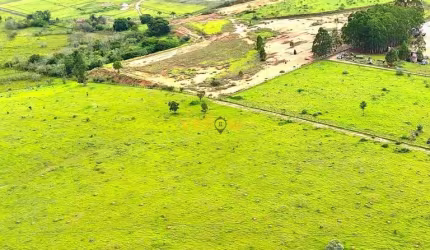Área Industrial à Venda em Caçapava - 35.398m² por R$ 4,5M