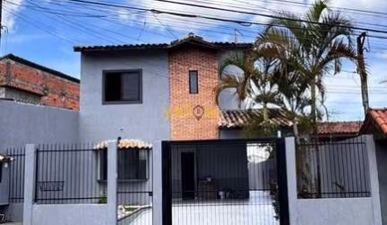 Casa à Venda em Jordanópolis - Arujá: 4 Dorms, 180m² por R$850k