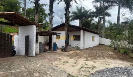 Casa em Condomínio Fechado em Portal da Igaratá  -  Igaratá
