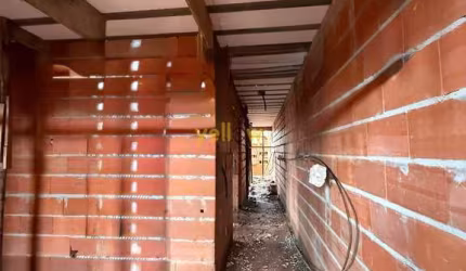 Casa à Venda em Itaquaquecetuba - 3 Dorms e 1 Suíte