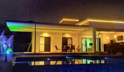 Casa à Venda em Igaratá: 3 Dormitórios em Condomínio Fechado