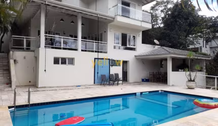 Casa em Condomínio Fechado em Arujá, 4 Dorms, 376m² para Alugar