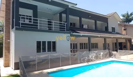 Casa em Condomínio Fechado à Venda em Guararema - 400m², 4 Dorms