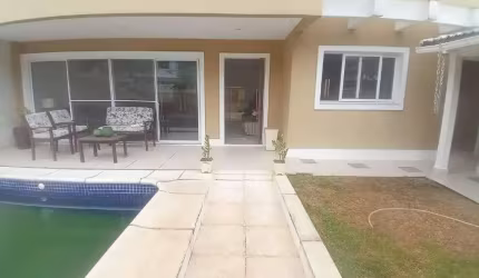 Casa com 3 quartos, 1 suite, na Taquara em Jacarepagua