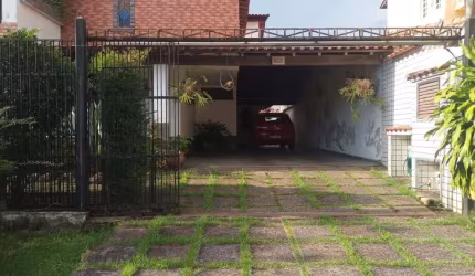Casa com 4 quartos, sendo 3 suites, no condominio Urussanga, no Anil em Jacarepagua