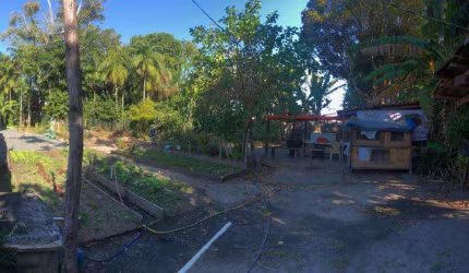 TERRENO 1300m² COM DUAS CASAS