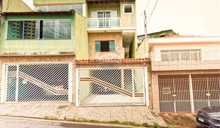 Sobrado em PERFEITO ESTADO com 3 dorms. e churrasqueira na V. Pirituba