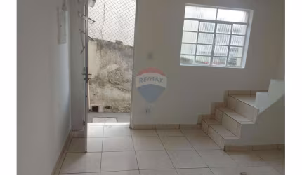 Casa para locação excelente localização