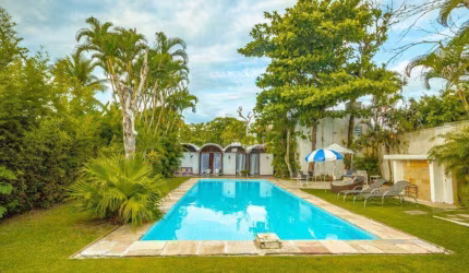 Casa com 5 dormitórios à venda, 400 m² por R$ 4.500.000,00 - Praia de Pernambuco - Guarujá/SP