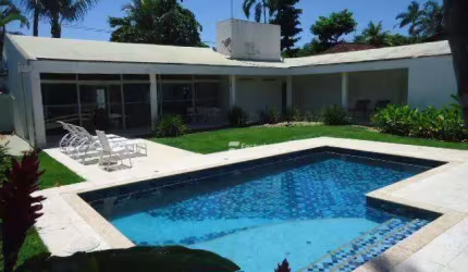 Casa com 5 dormitórios à venda, 300 m² por R$ 1.800.000,00 - Praia de Pernambuco - Guarujá/SP