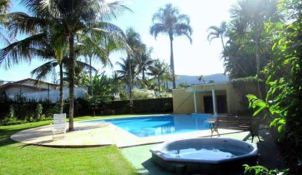 Casa com 4 dormitórios à venda, 400 m² por R$ 2.400.000,00 - Acapulco - Guarujá/SP