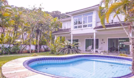 Casa com 4 dormitórios à venda, 400 m² por R$ 2.200.000,00 - Pernambuco I - Guarujá/SP