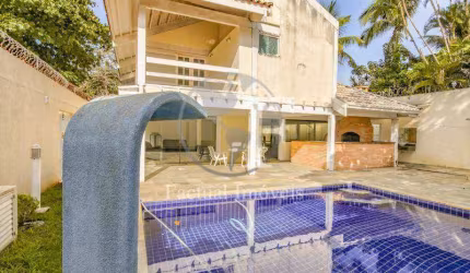 Casa com 4 dormitórios à venda, 350 m² por R$ 2.000.000,00 - Praia de Pernambuco - Guarujá/SP