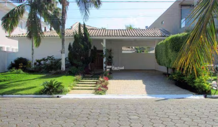 Casa à venda no Jardim Acapulco - Guarujá/SP