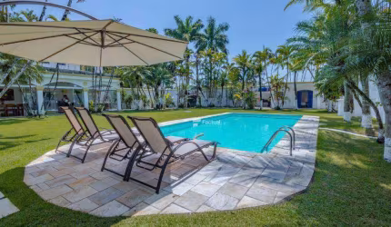 Casa com 5 dormitórios à venda, 239 m² por R$ 1.700.000,00 - Praia de Pernambuco - Guarujá/SP