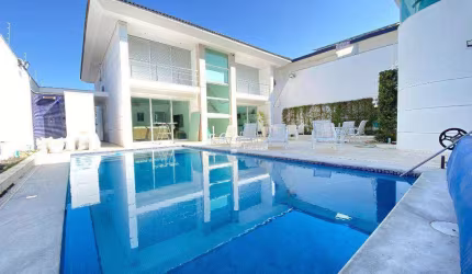 Casa a uma quadra da Praia da Enseada - Guarujá, SP