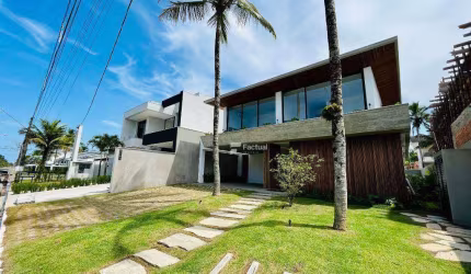 Casa com 5 dormitórios à venda, 335 m² por R$ 4.850.000,00 - Acapulco - Guarujá/SP